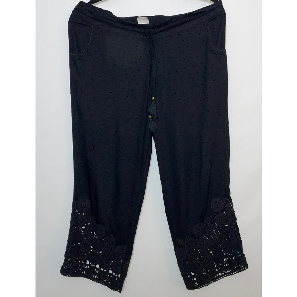 Anthropologie E by‎ Eloise Swiss Dot Capri Pants With Crochet Lace Hem - Size XS